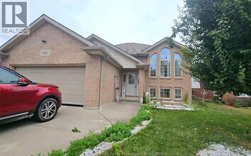 Building Photo - 1062 Monarch Meadows Dr
