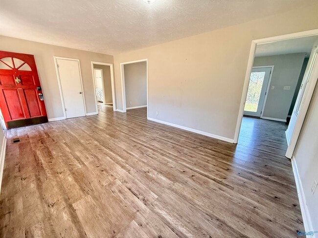 Foto del edificio - 1576 Hobbs Island Rd SE