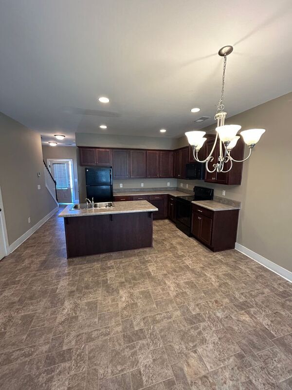 Building Photo - 4375 Shivas Way