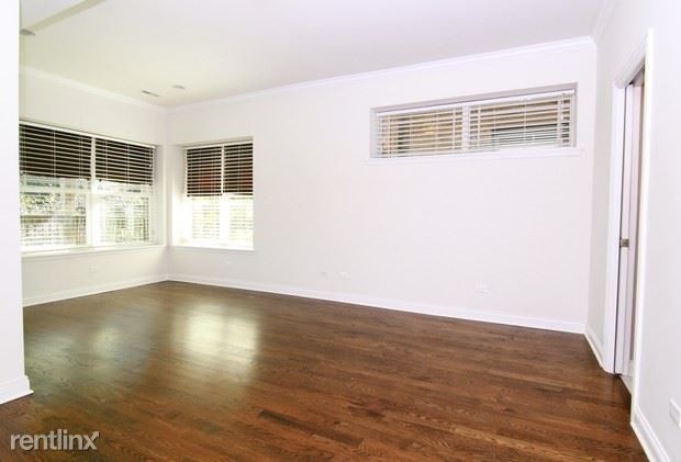 Foto del edificio - 913 Forest Ave