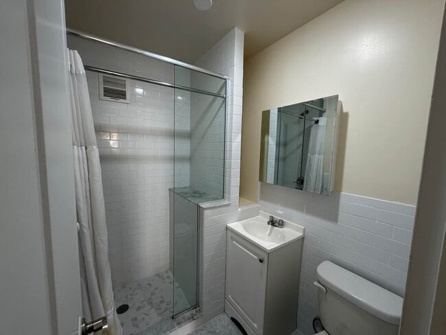 Building Photo - 269 W 73rd St