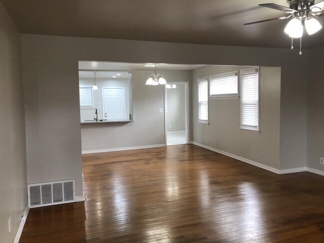 Foto del edificio - 2534 NW 20th St