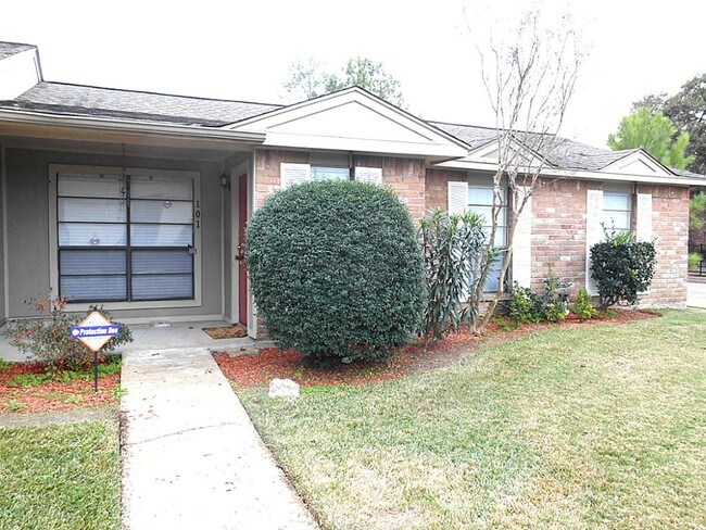 Building Photo - 8801 Hammerly Blvd