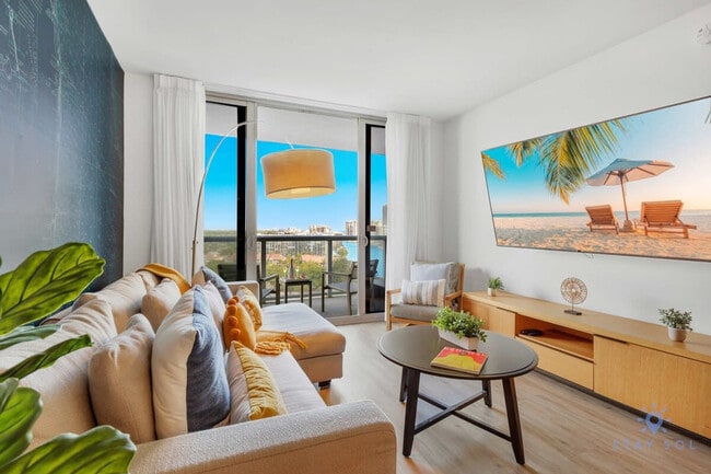 Building Photo - 1180 E Hallandale Beach Blvd