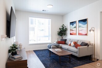 2BR, 2BA - 1,001SF - Legacy at Fitz