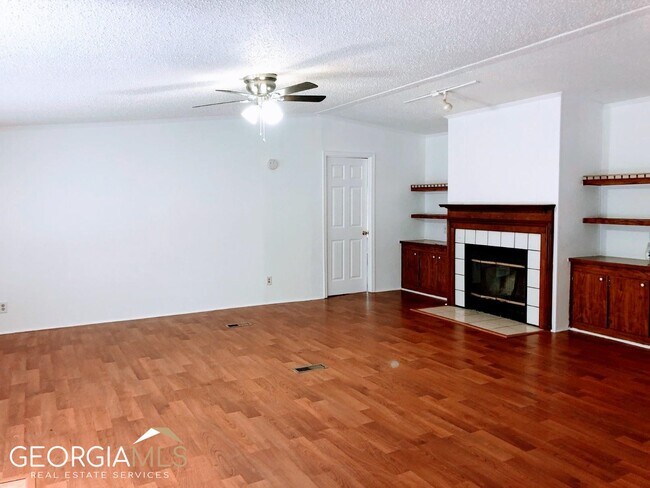 Building Photo - 227 Lancelot Rd
