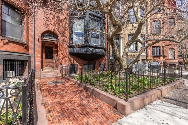 Foto del edificio - 462 Beacon St