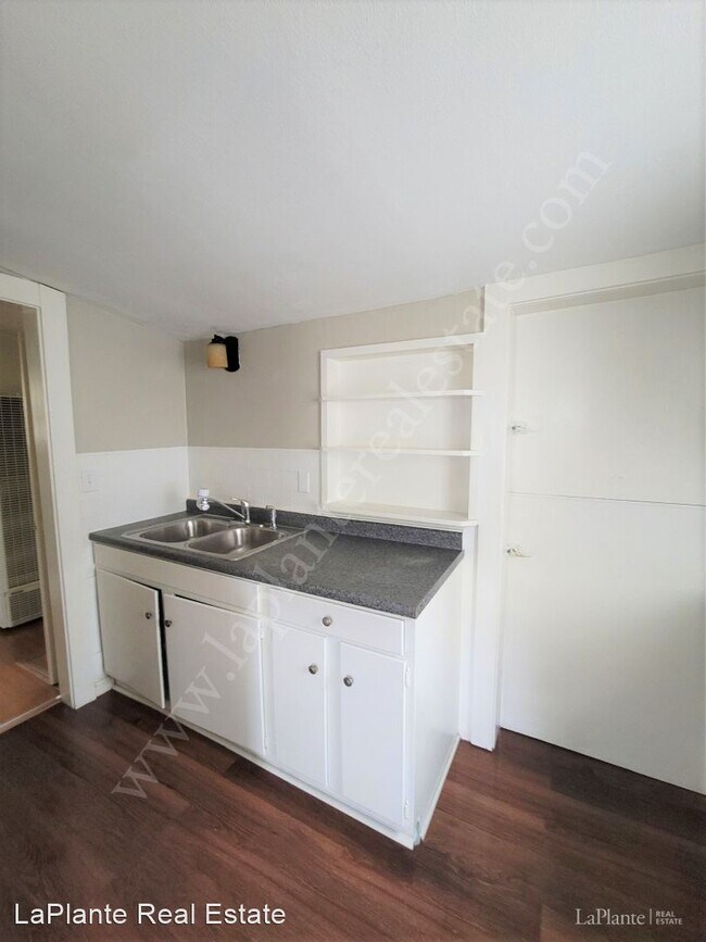 Building Photo - 2 br, 1 bath House - 4140 Walker Avenue (N...