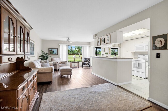 Foto del edificio - 5905 Trailwinds Dr