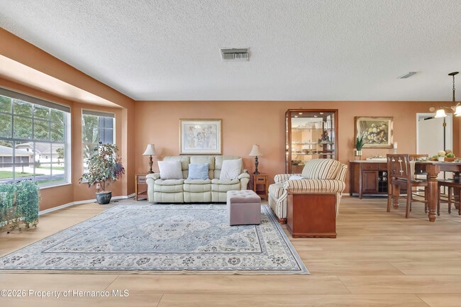 Building Photo - 2066 Quailwood Ln