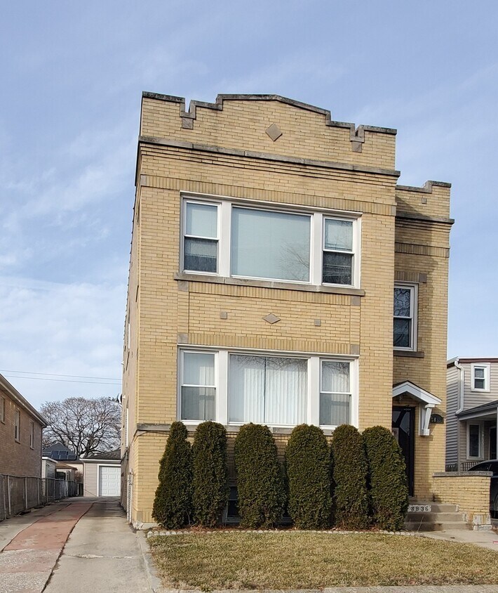 Primary Photo - 3836 N Nordica Ave