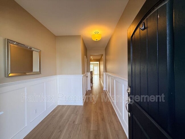 Foto del edificio - 212 Ellsworth Manor Dr