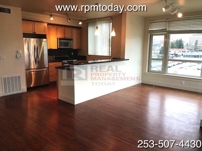 Foto del edificio - Incredible 5th Floor 2 Bedroom Condo with AMAZING Views!