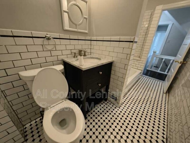 Foto del edificio - 714 Atlantic St