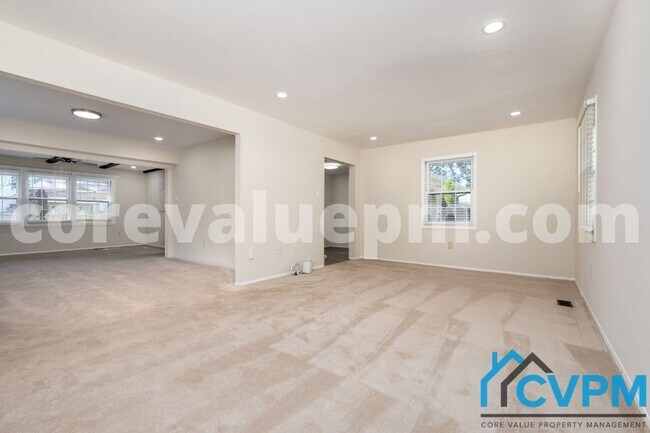 Foto del edificio - 1715 Tarleton Way