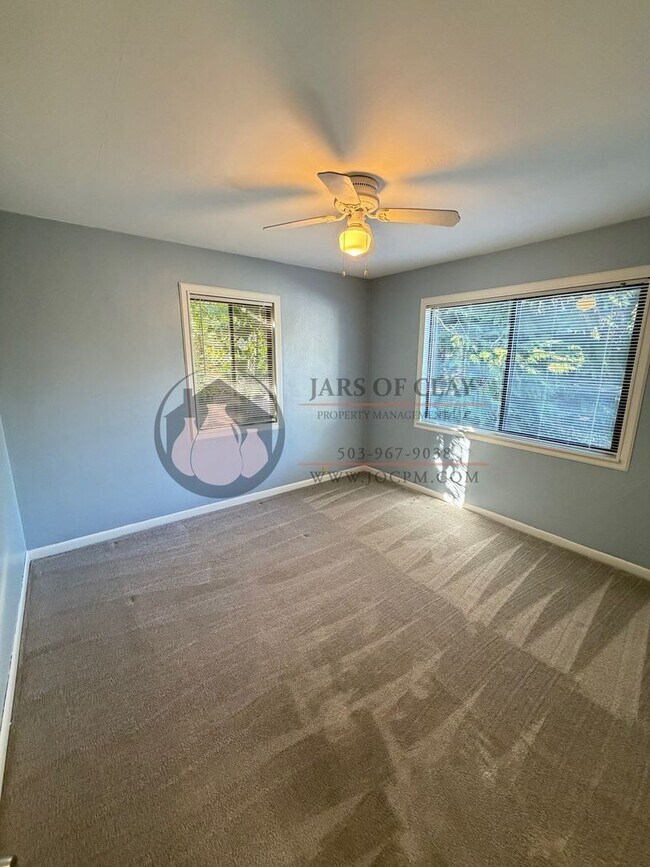 Building Photo - Single Level House- Ready to rent