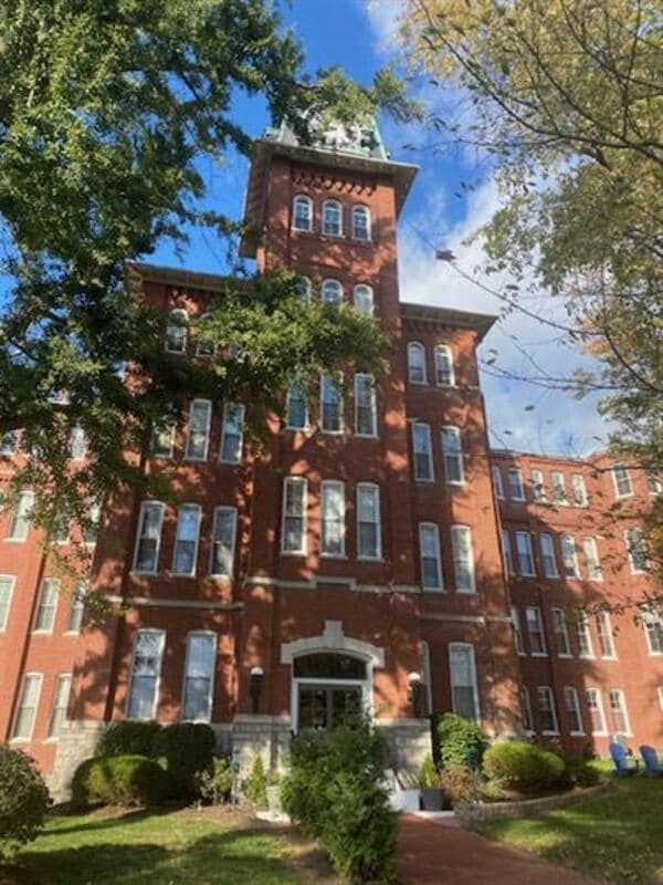 Primary Photo - 917 Columbia Ave