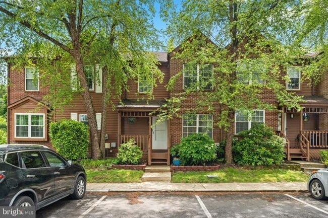 Building Photo - 113 Redwood Dr