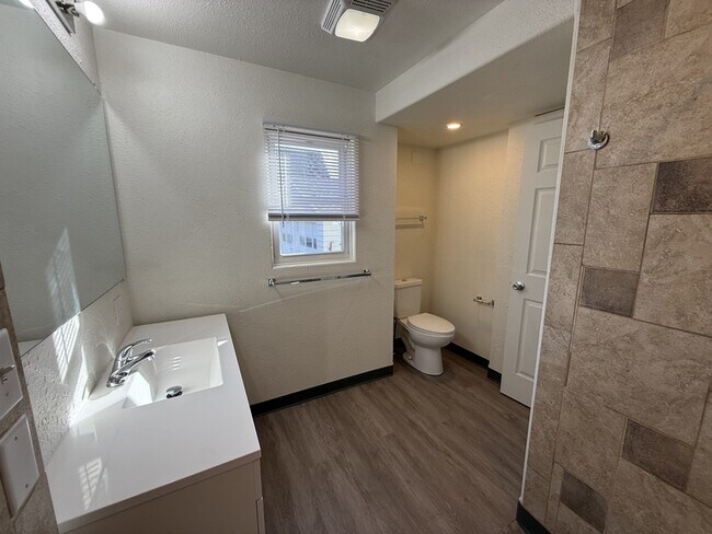 Building Photo - 924 N 10th St