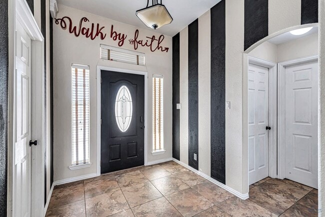 Foto del edificio - 6915 Robbie Rd