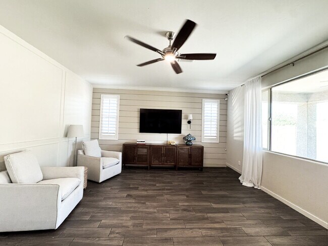 Foto del edificio - "Spacious 4-Bedroom, 2.5-Bathroom SOLAR Home in Mesa del Sol!"