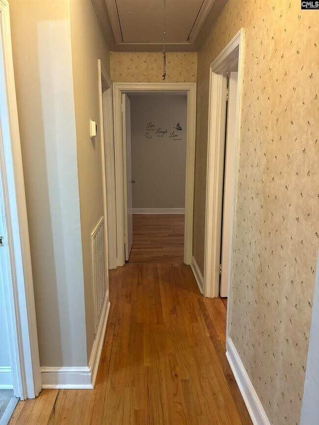 Foto del edificio - 617 Holland Cir