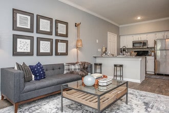 Interior Photo - Villages of Briar Forest