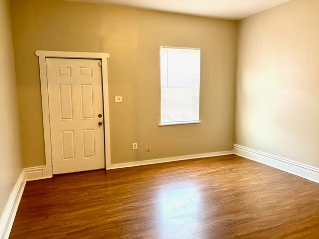 Foto del edificio - 121 N 25th St