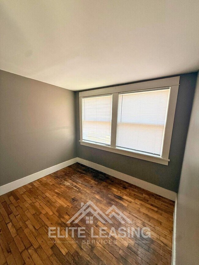 Foto del edificio - 1134 SW Garfield Ave