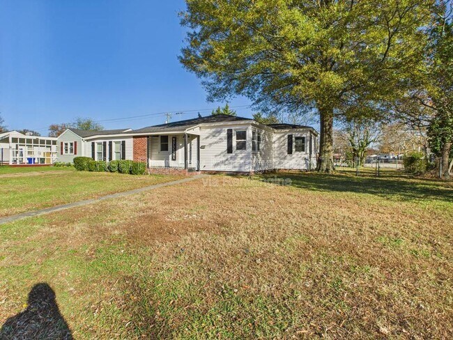 Foto del edificio - 8000 Diggs Rd