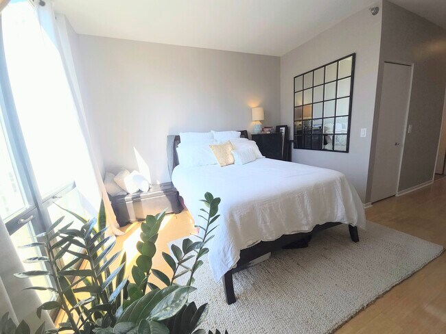Foto del edificio - 435 W Erie St