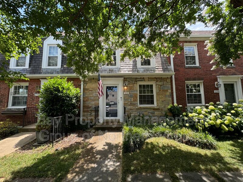 Foto principal - 231 E Mason Ave