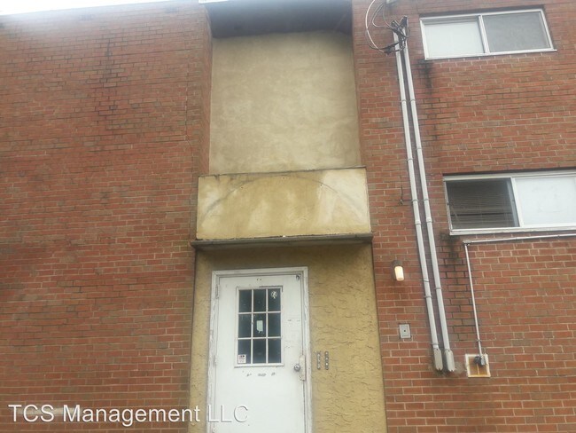 Building Photo - 6945 N 15th St