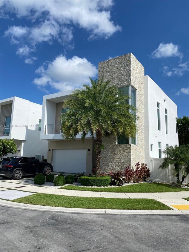 10592 NW 67th Terrace, Doral, FL 33178 House Rental in Doral, FL