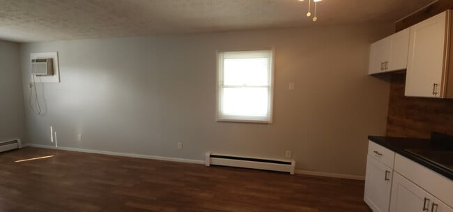 Living Dining - 510 S Clayton St