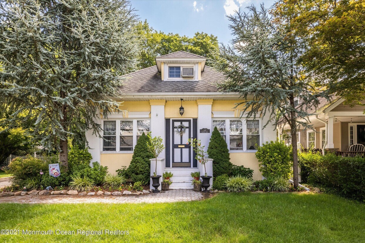 10 Colonial Blvd, Hillsdale, NJ 07642 House Rental in Hillsdale, NJ