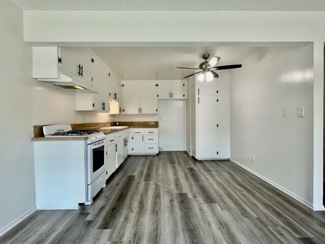 Building Photo - 7721 Fir Dr