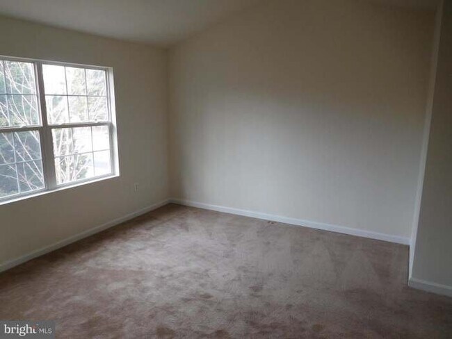 Foto del edificio - 5634 Crestwood Ct