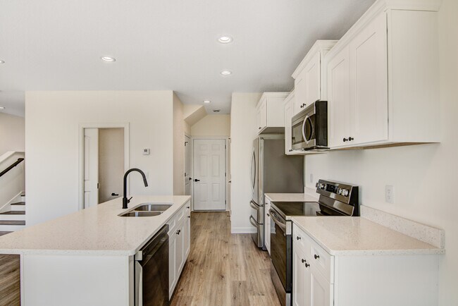 Building Photo - 2562 Dawes Place