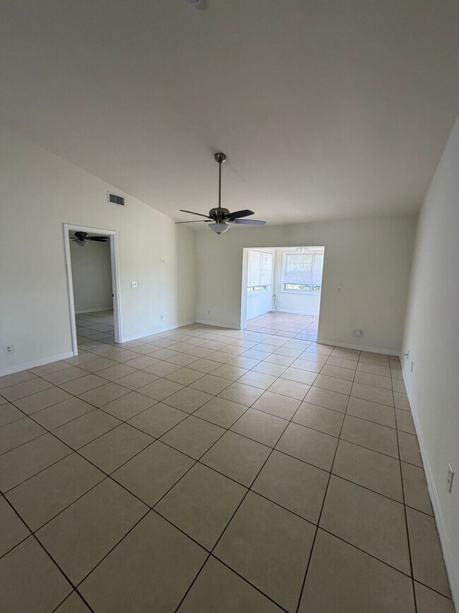 Foto del edificio - 4608 Douglas Ln