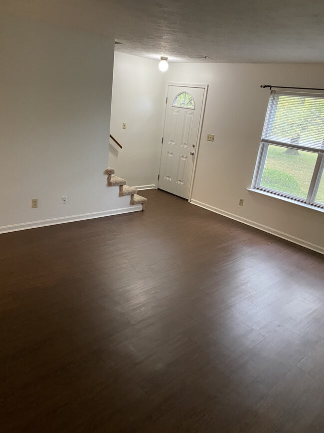 Building Photo - 514 Deer Lick Pl