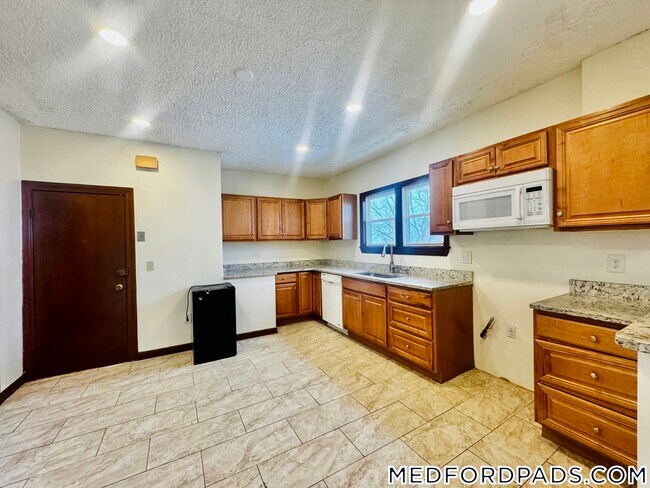 Foto del edificio - 569 Main St