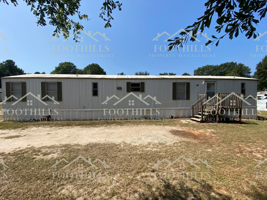 Primary Photo - Cozy 2BR/2BA Mobile Home Near Portside Mar...