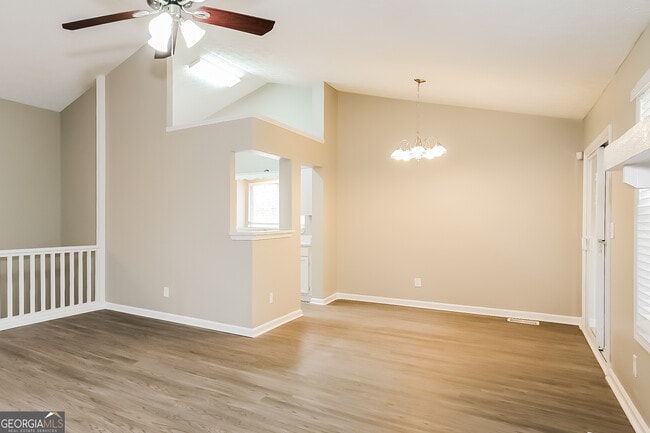 Building Photo - 5878 Homestead Cir