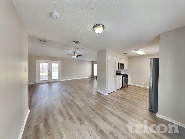 Foto del edificio - 23827 Beaverwood Dr