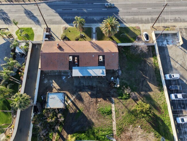 Foto del edificio - 5 -Bedroom Home for Rent in Desirable Southwest Bakersfield