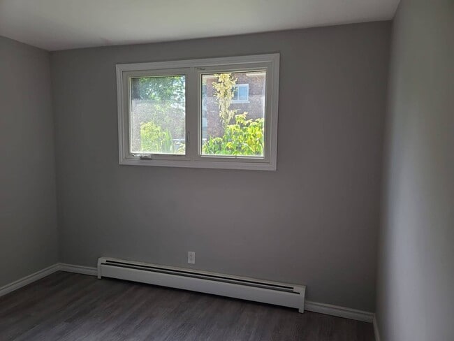 Building Photo - 4424 Simcoe St