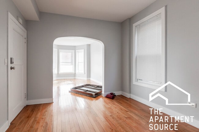 Foto del edificio - 4736 W Armitage Ave