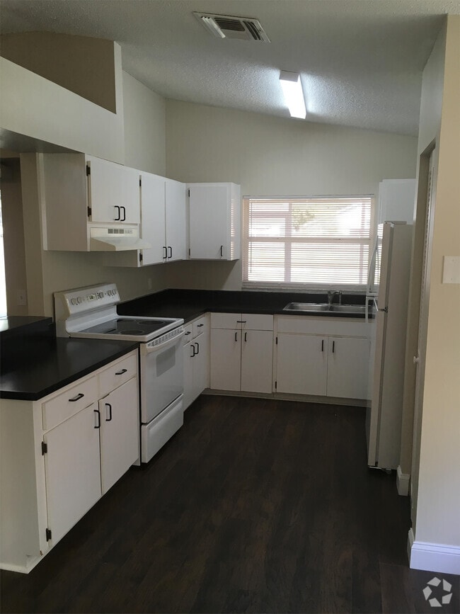Building Photo - 13421 Bellingham Dr
