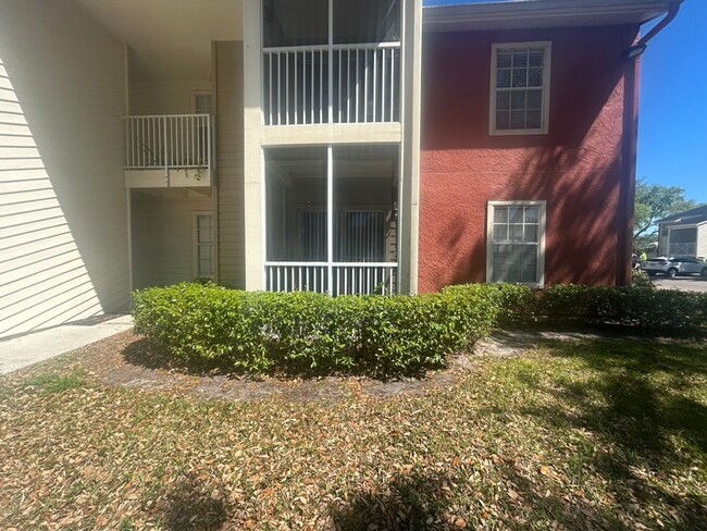 Building Photo - BRANDON: 2 Bed/2 Bath, Ground Floor Unit A...